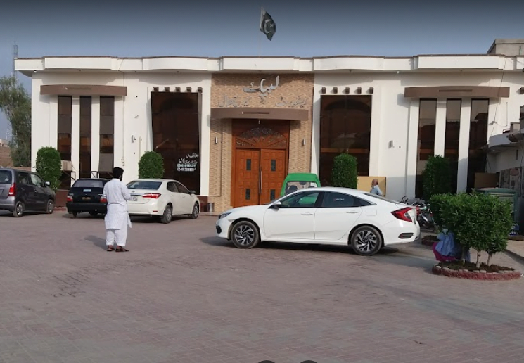 Labaik Marriage Hall & Swimming Pool Chishtian