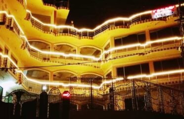 Canari Hotel Kashmir View