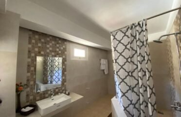 Kainat Hotel & Restaurant