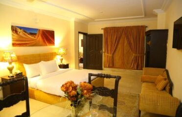 River Side Hotel Kalam