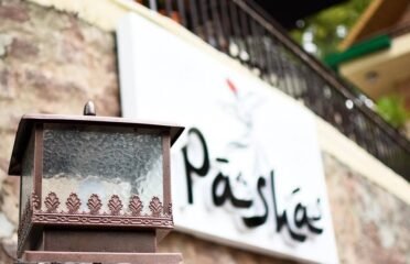 La.Pasha lodges
